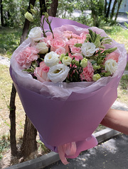 Доставка цветов и подарков в Алматы